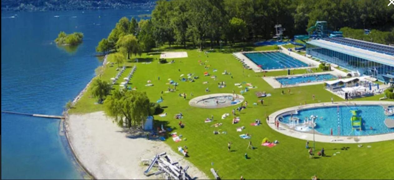 Barca A Vela Sul Lago Maggiore